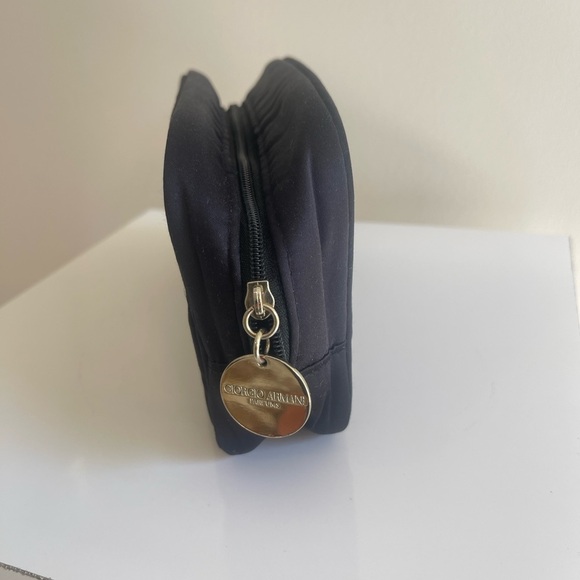 Giorgio Armani Parfums, Small Zippered Travel bag - Picture 11 of 14